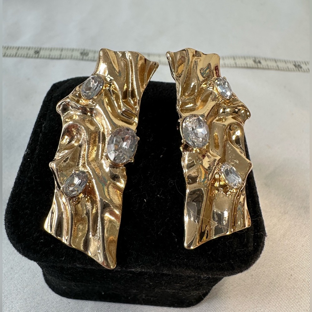 Artisan inspired goldtone sparkly rhinestones earrings